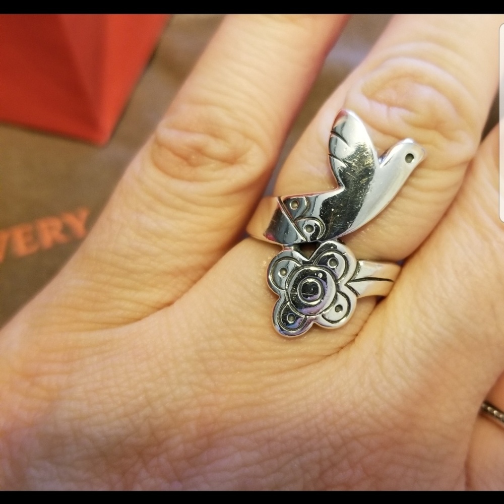 James Avery Retired Peace Dove Ring